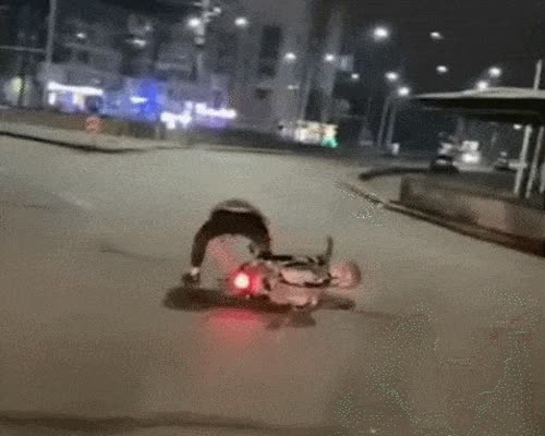 Man Vs Scooty